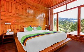 Omvilla With Mountain View